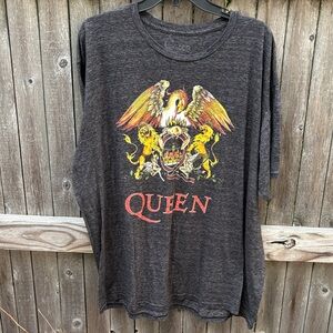 Queen 3Xl t-shirt.